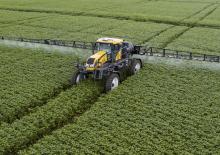 Pulverizatoare de câmp cu autopropulsie Valtra BS3335H	