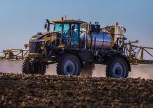 Pulverizatoare de câmp cu autopropulsie Challenger RG900C