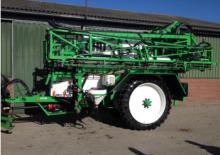 Pulverizatoare de câmp tractate CHD F4130