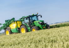 Pulverizatoare de câmp tractate John Deere M732i