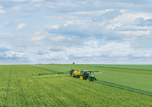 Pulverizatoare de câmp tractate John Deere M740i