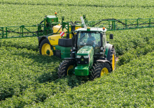Pulverizatoare de câmp tractate John Deere M952i