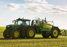 Pulverizatoare de câmp tractate John Deere R 952 i