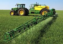 Pulverizatoare de câmp tractate John Deere R 962 i