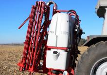 Pulverizatoare de câmp tractate Unia Rex 1215 XL
