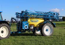 Pulverizatoare de câmp tractate Delvano TS 4200