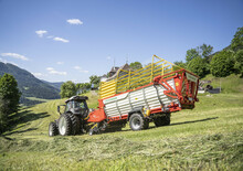 Remorci cu tocător pentru siloz Pöttinger Boss 3190 Master