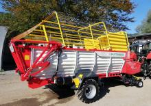 Remorci cu tocător pentru siloz Pöttinger Boss 3190