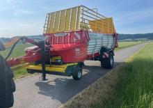 Remorci cu tocător pentru siloz Pöttinger Boss 3210