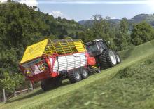 Remorci cu tocător pentru siloz Pöttinger Boss 3240 LP Master