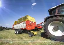 Remorci cu tocător pentru siloz Pöttinger Boss 3270 Master