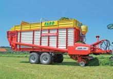 Remorci cu tocător pentru siloz Pöttinger Faro 4000 D