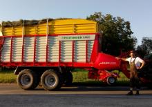 Remorci cu tocător pentru siloz Pöttinger Faro 4510 D