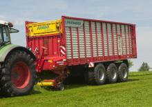 Remorci cu tocător pentru siloz Pöttinger Jumbo 10010 L