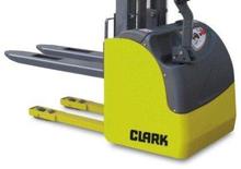 Stackere (transpaleți) mobile Clark CPS 12 L ac