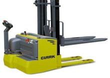 Stackere (transpaleți) mobile Clark CPS 16 ac