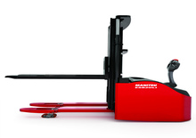 Stackere (transpaleți) mobile Manitou ES 820 LI