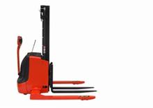 Stackere (transpaleți) mobile Linde L10AS 3636 T