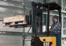 Stackere (transpaleți) cu operare la mare înălțime Caterpillar NSR20N