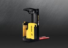 Stackere (transpaleți) cu operare la mare înălțime Hyster RS1.6
