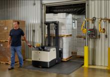 Stackere (transpaleți) mobile Crown SHC 5540-25 TL