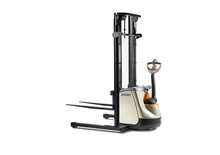 Stackere (transpaleți) mobile Crown ST 3000N-1.0 TL