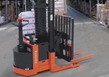 Transpalete cu operator pedestru Toyota 6BWR15