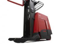 Stivuitoare electrice cu catarg retractabil RAYMOND 7500
