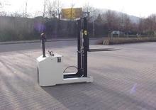 Stivuitoare electrice cu catarg retractabil Baka EGS 1.5