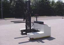 Stivuitoare electrice cu catarg retractabil Baka EGSV 70-1204