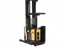 Stivuitoare electrice cu catarg retractabil Yale NDR030EC