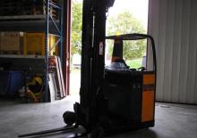 Stivuitoare electrice cu catarg retractabil OMG Neos 14