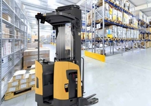Stivuitoare electrice cu catarg retractabil Caterpillar NR23