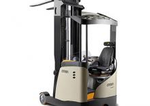 Stivuitoare electrice cu catarg retractabil Crown RD 5725 1.35