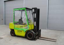 Stivuitoare frontale diesel Clark DPM 30 N