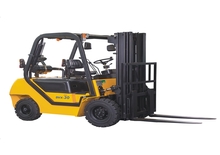 Stivuitoare frontale diesel OM DVX 30 FC