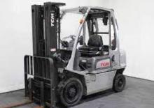 Stivuitoare frontale diesel UniCarriers DX 25