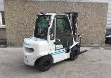 Stivuitoare frontale diesel UniCarriers DX 30