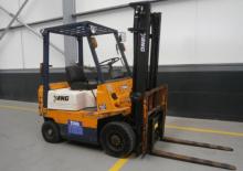 Stivuitoare frontale diesel Yang FD 15 Mark 3
