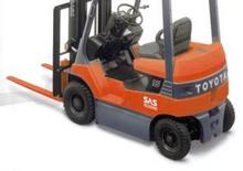Stivuitoare frontale electrice Toyota 7 FB 18