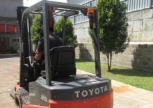 Stivuitoare frontale electrice Toyota 8 FBN 25