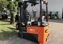 Stivuitoare frontale electrice Doosan B15T-7