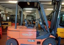 Stivuitoare frontale electrice Fimsa E 4012