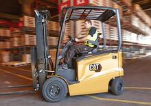 Stivuitoare frontale electrice Caterpillar EP25AN