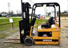 Stivuitoare frontale electrice Caterpillar FC 40