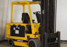 Stivuitoare frontale electrice Caterpillar M 70 D SA