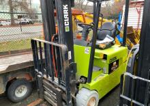 Stivuitoare frontale electrice Clark TMG 17