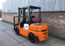 Stivuitoare frontale LPG Halla HLF 30