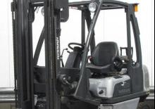 Stivuitoare frontale LPG Nissan UD 02 A 20 PQ
