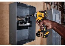 Șurubelnițe cu impact, fără fir, & chei fixe DEWALT DCF809C1